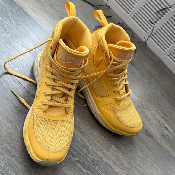 APL TechLoom Defender (Sunshine) - Picture 1 of 7